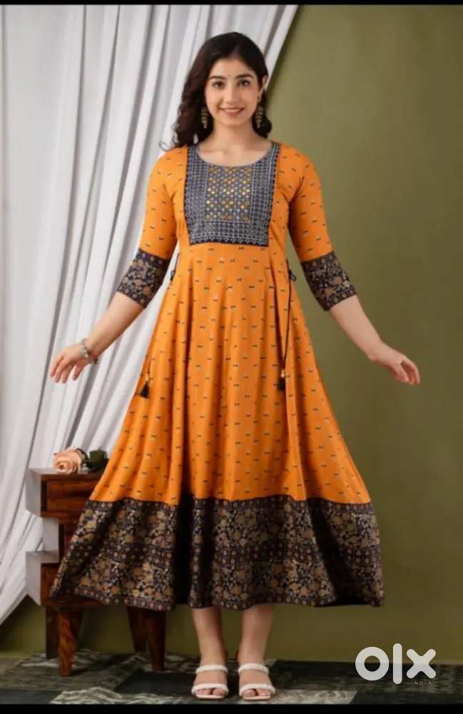 Sarees and dresses stock