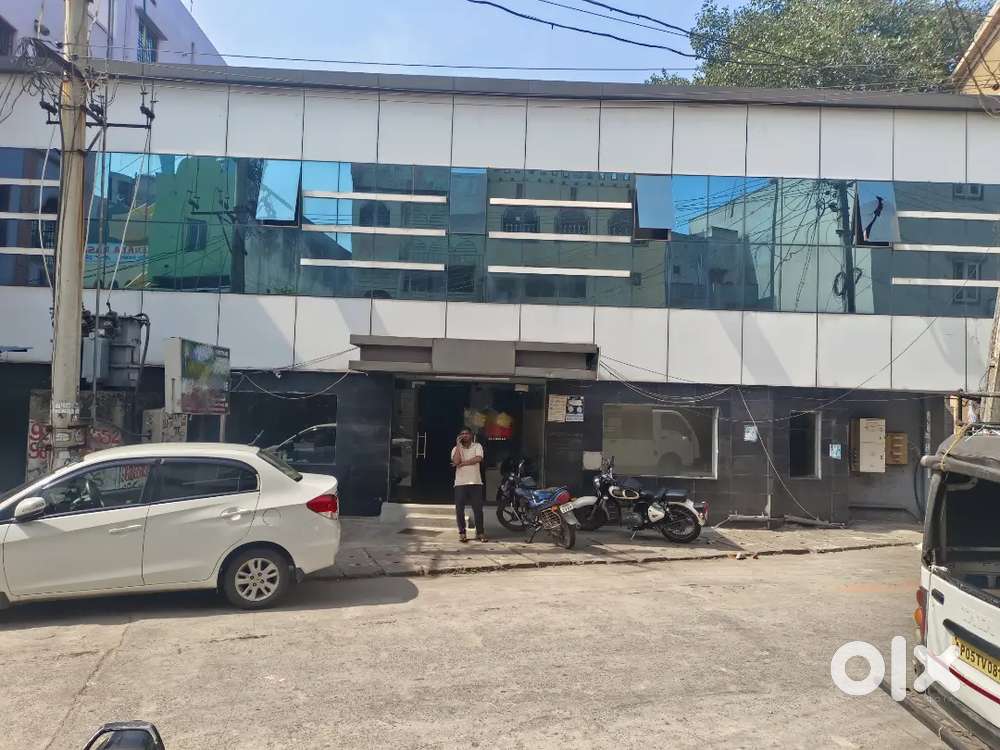 LODGE @ HOTEL for SALE 550 YARDS,,