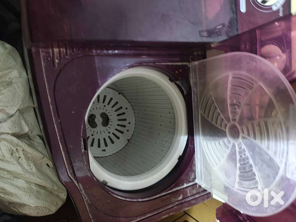 LG semi automatic washing machine