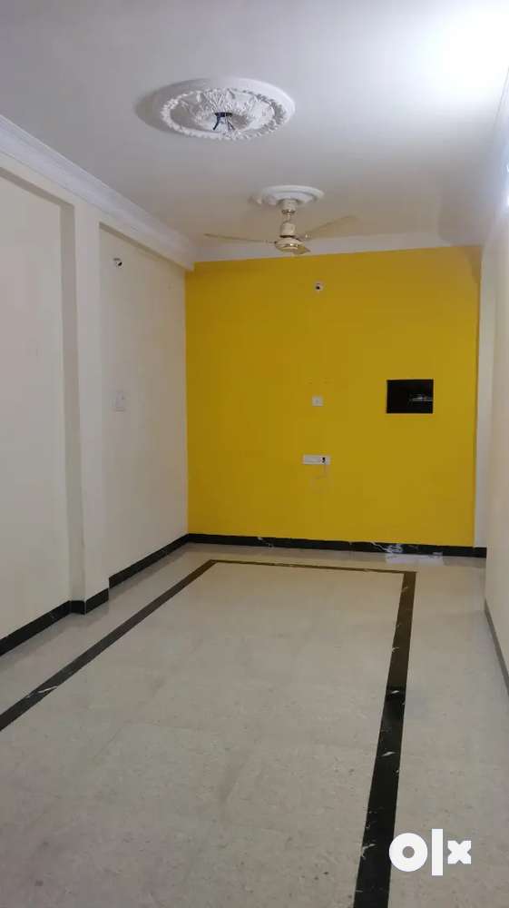 1 bhk 1 st flore with balcony