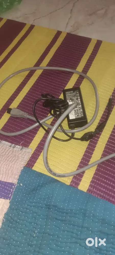 Dell laptop second me liya tha 3 month use kiye hu windows 11