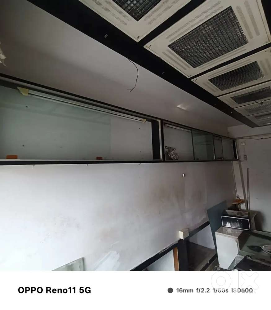 Shop counter rack branch and front glass with display rack