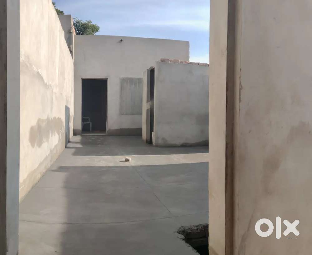 Best deals in Ashok colony.  Near by Ram Sagar Chauraha