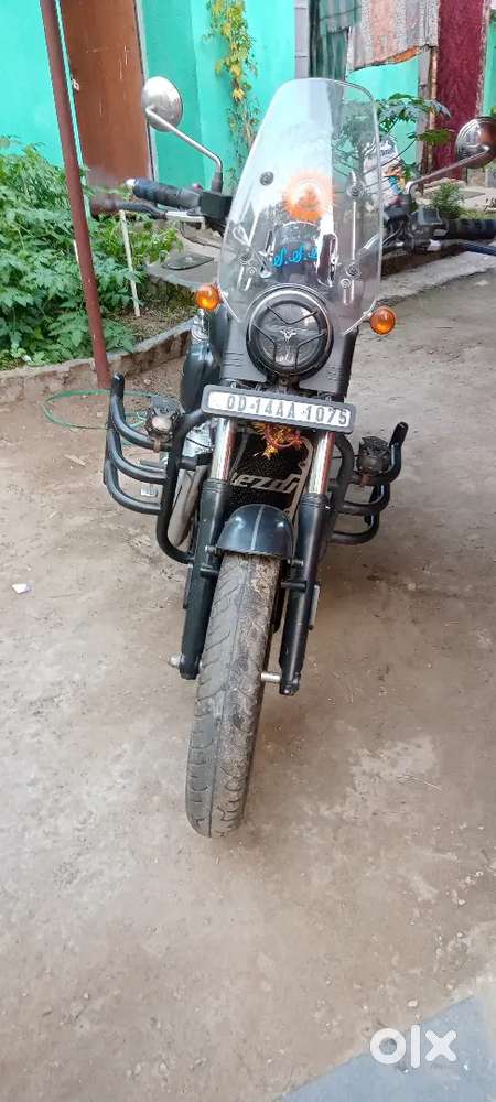I want to sell my yezdi roadstar bike