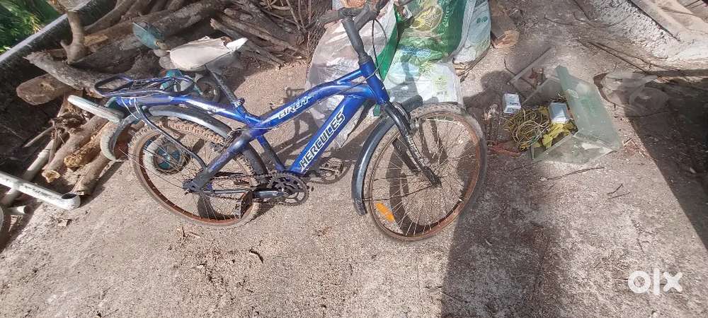 Hercules cycle 26  inch tyre size
