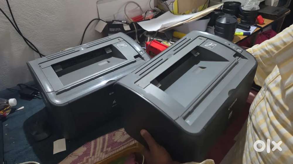 Canon colour printer, model no- lbp 2900