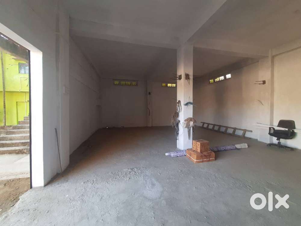1250 sq.ft Godown/Office Rent-Chirukandi, with Parking area 990 sq.ft