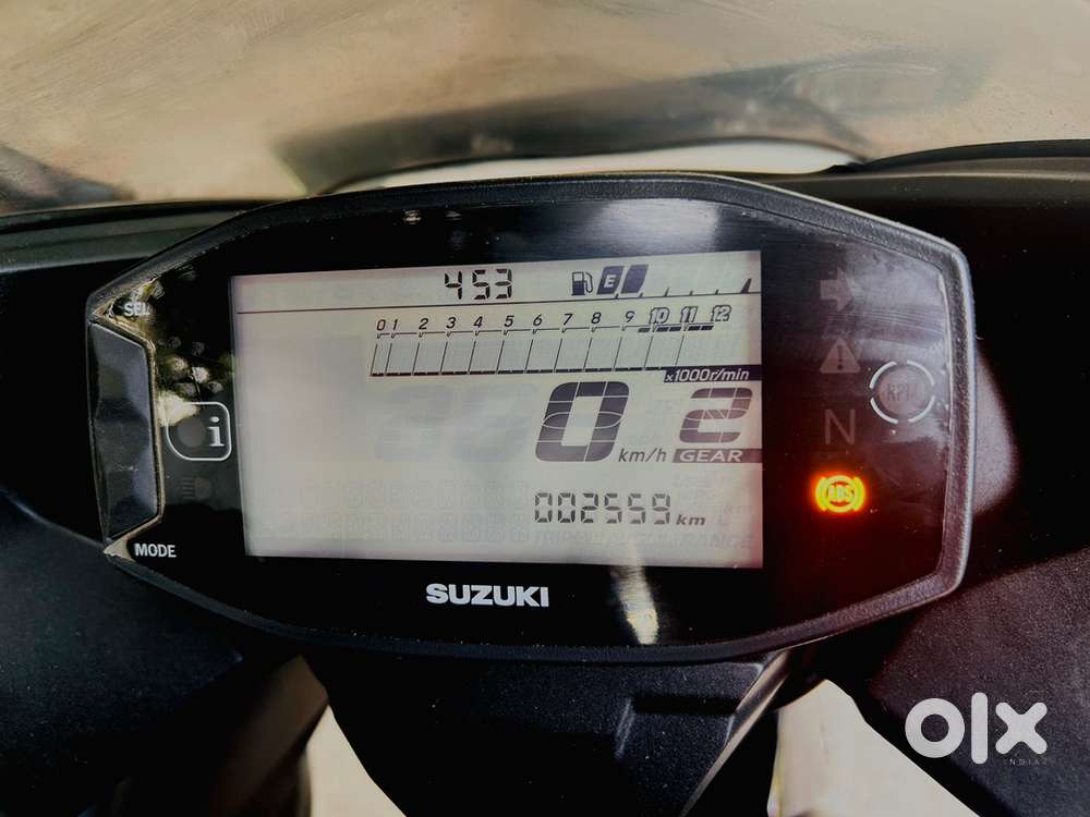 Gixxer sf RC Version only 2559 km driven