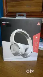 Boat rockerz 425 on ear wireless headphones