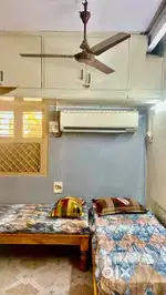 3sharing room available in choolaimedu