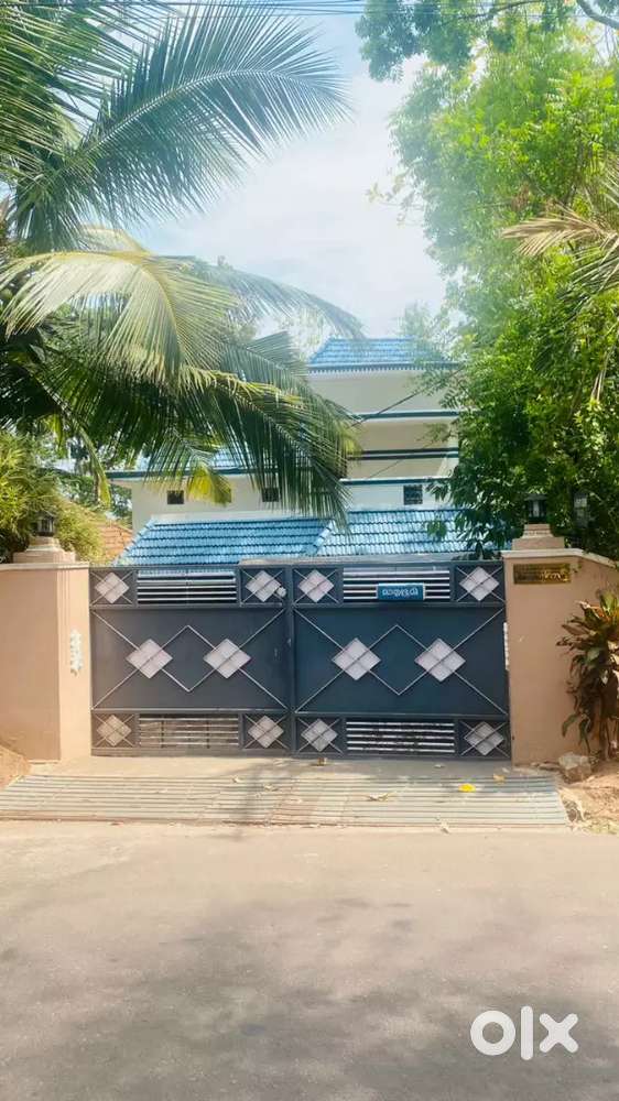 4 Bhk House For Sale