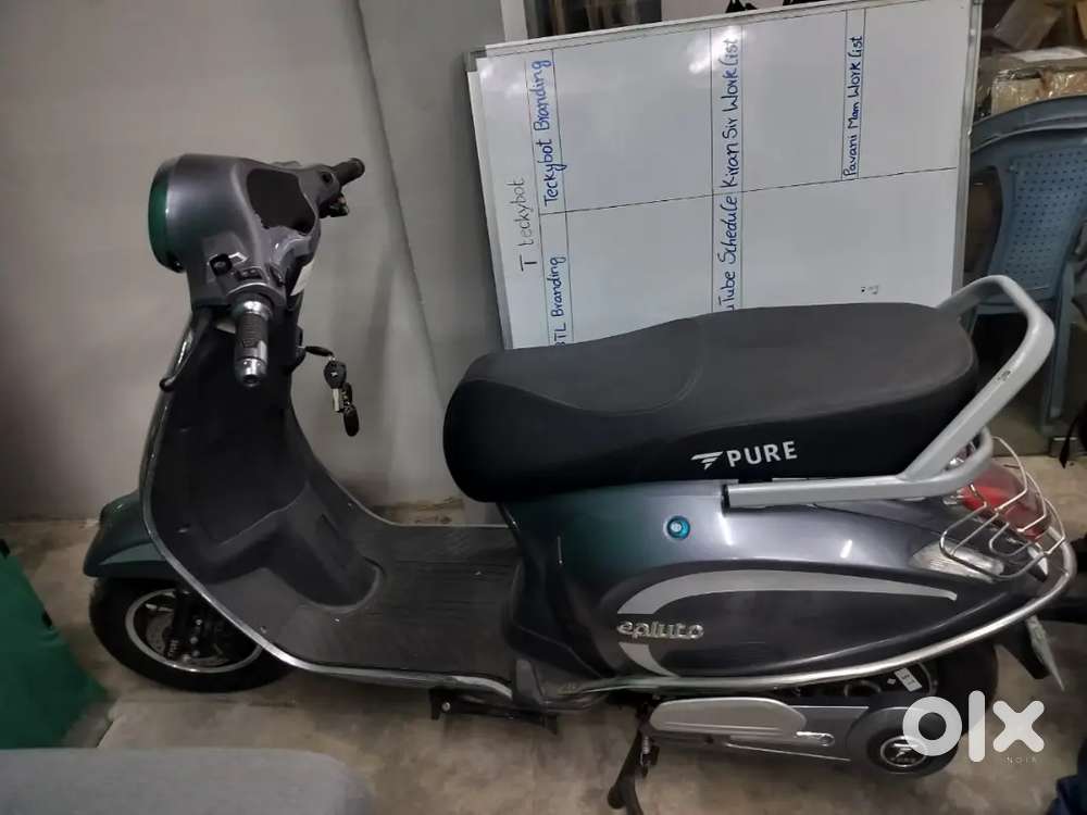 Pure EV Epluto scooty - without battery