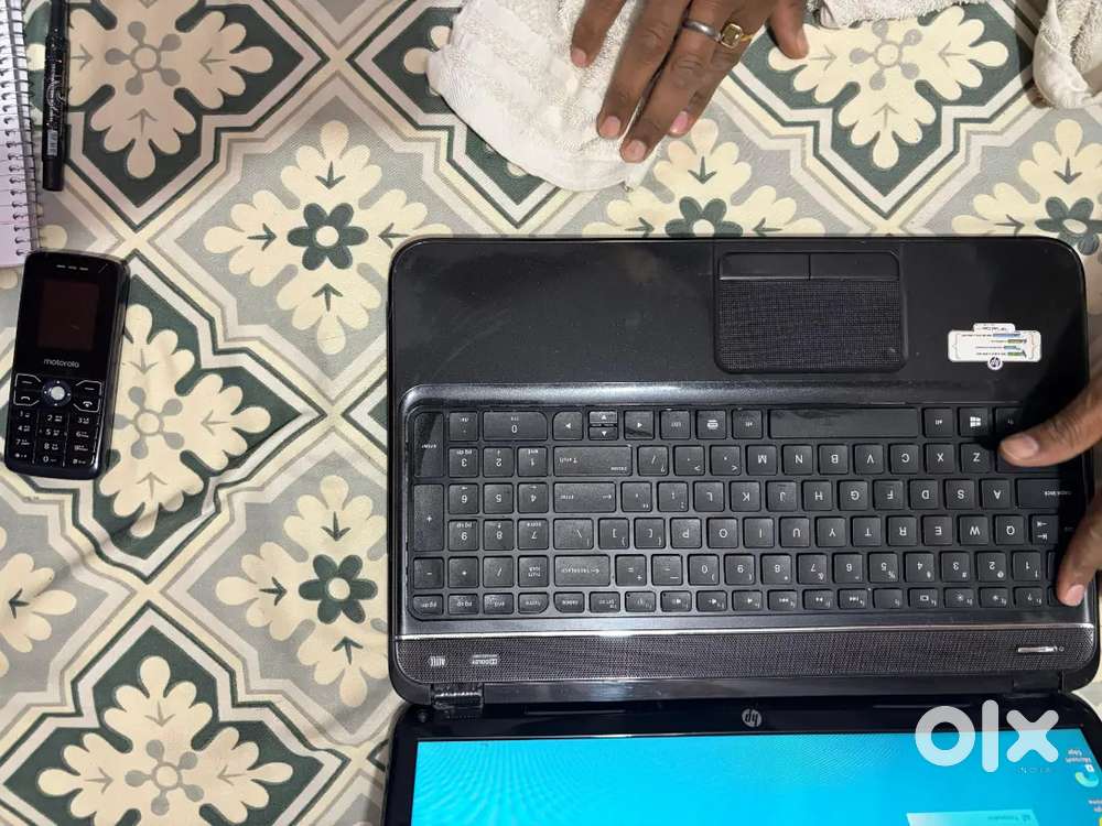 HP laptop 6 good ram i3 2.4 ghz 1 good graphics card