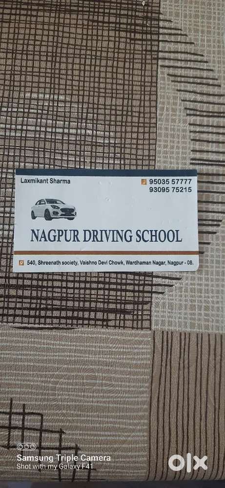 Driving School me training de ke liye