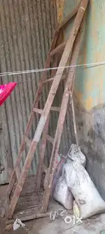 Wooden ladder (tipahi)