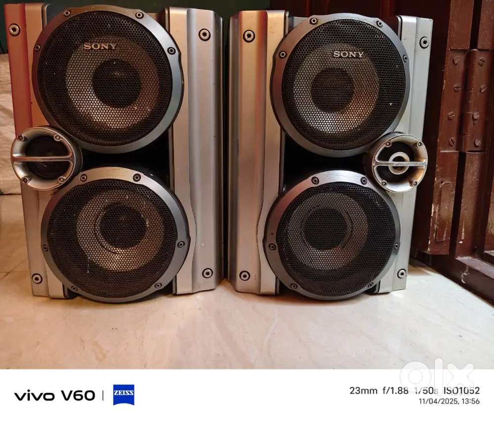 SONY 3WAY 6OHMS 100+100WATTS SPEAKER GOOD CONDITION