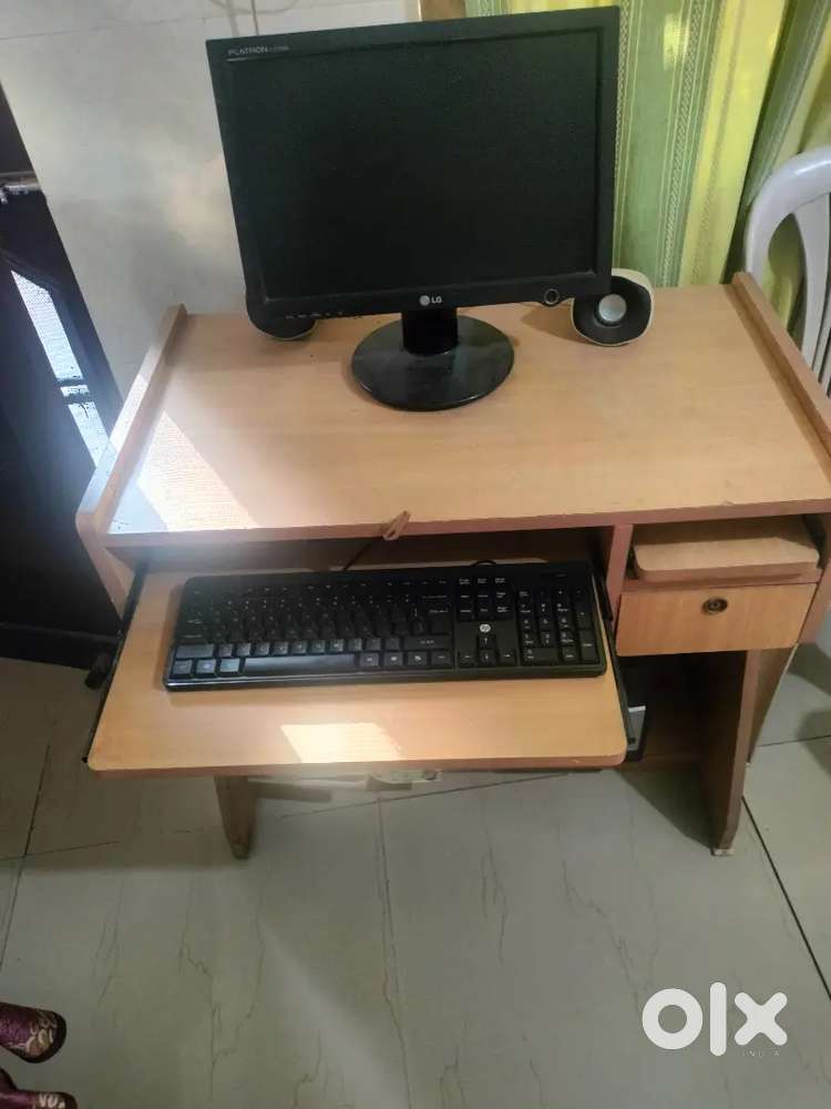 Samsung Ups,LG moniter,Hp keyboard,mouse & speakers