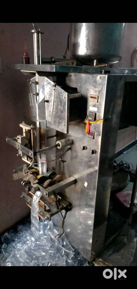 WATER PACKETS PACKING METION