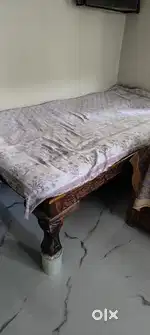 Dressing table and diwan
