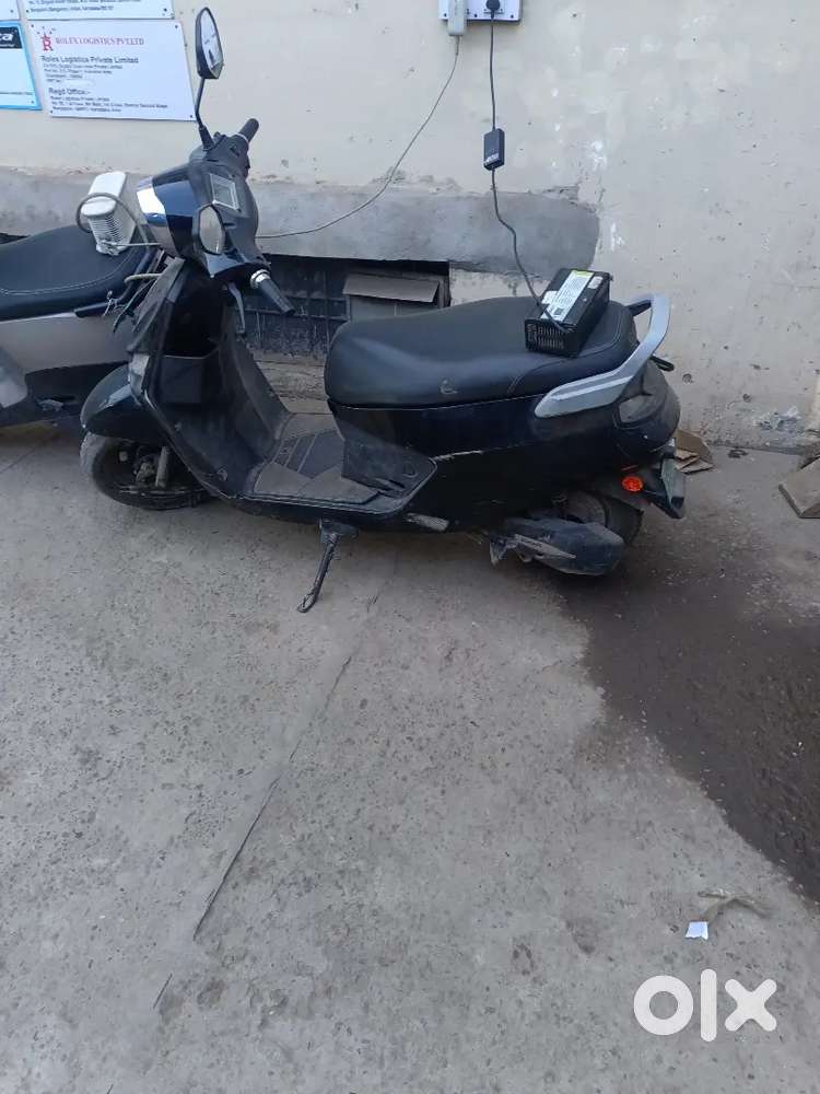 Delivery boy need bike company ki hai