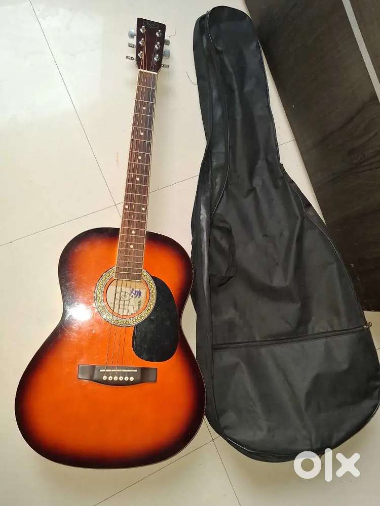 Acoustic Guitar With Cover  Excellent Condition  Urgent Sale