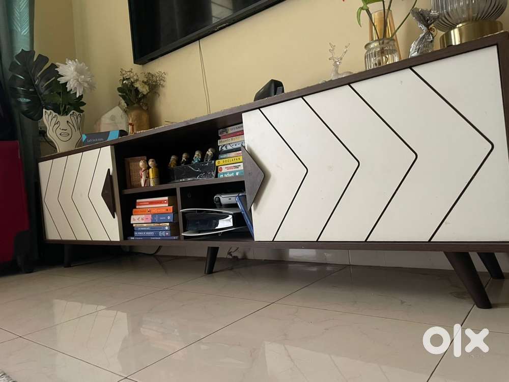 TV unit for sale, 1.5 years old