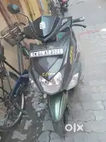 Ray ZR..singal ownr.alloi weel...disc brk..engn self  tyrs good cndn.