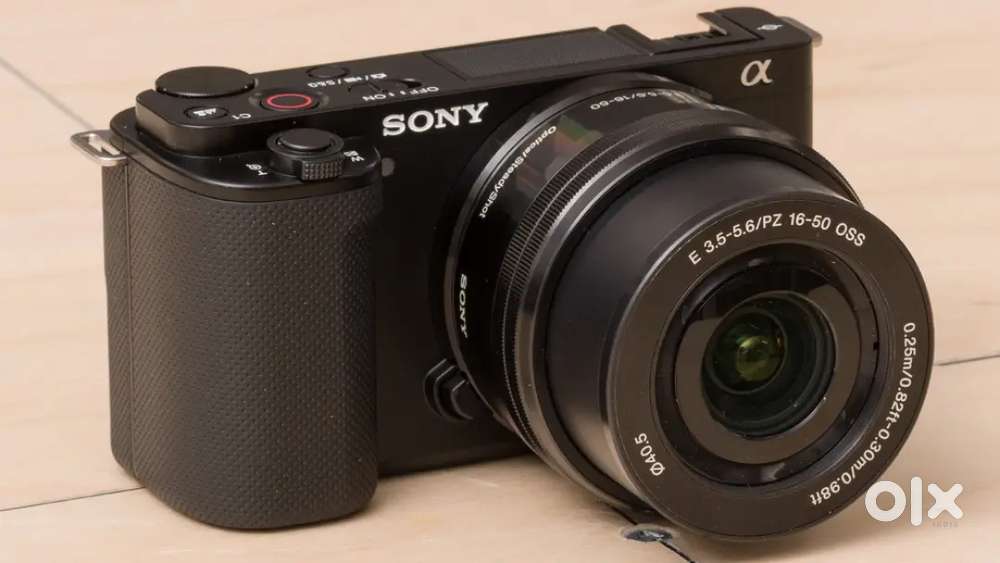 SONY ZVE10 MIRROR LESS CAMERA