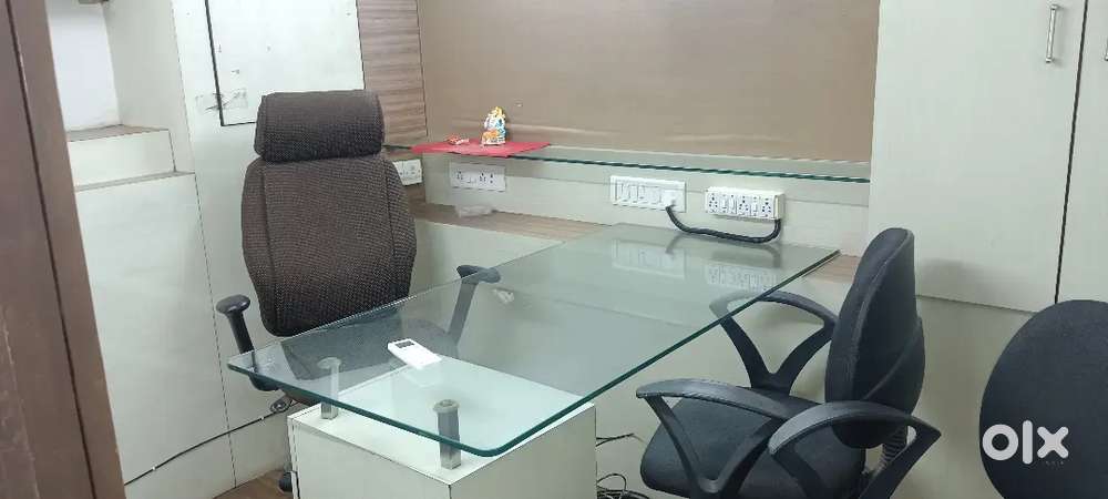 FULLY FURNISHED WITH CENTRALIZED AC OFFICE AVAILABLE RENT MALAD WEST