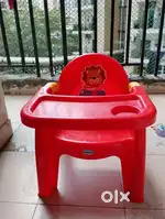 Plastic chair for Kids with removable tray
