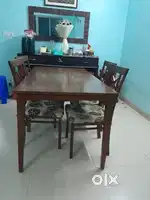 4 seater dining table
