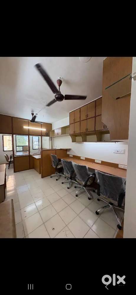 For Rent 400 sq ft ofc Navarangpura.