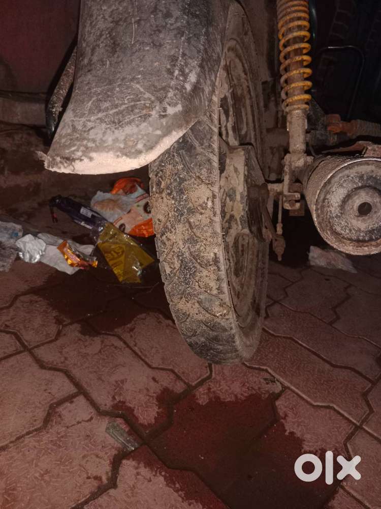 ગાડી વેરાવળ શાપર માં જોવા મળ છે