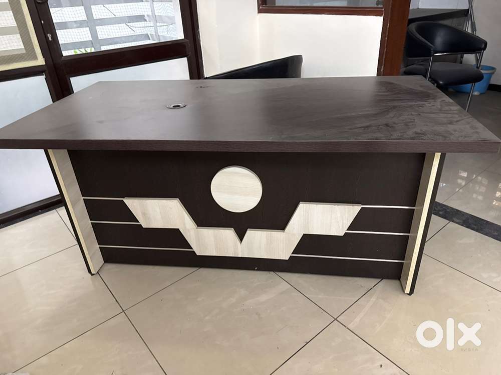 OFFICE TABLE / COUNTER TABLE / TABLE