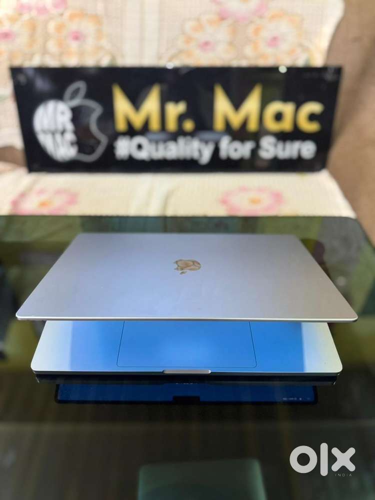 M1 MAX 64GB 1TB 32GPU HIGH END