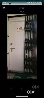 Flat straight three building