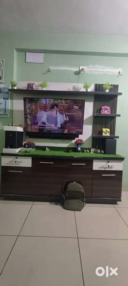 Yc LCD 43 SAIZE AND HOME THEATER BPL