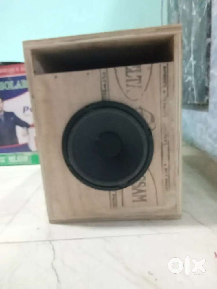 8 inch woofer box and 4440 amplifier for sell