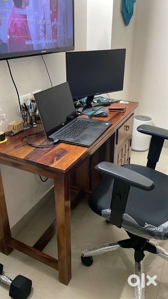 LG Monitor 22 inch for sale