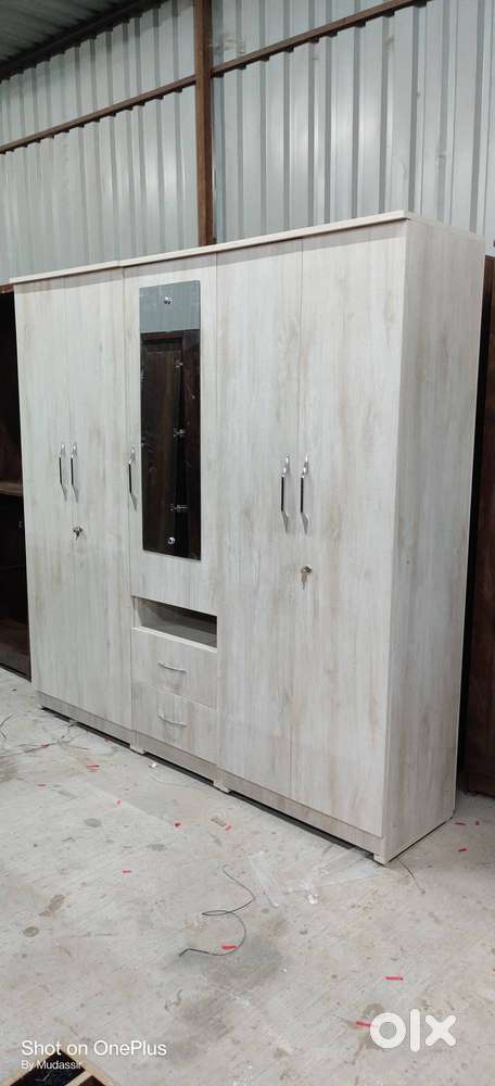 NEW RUSTY WHITE FINISHED 5 DOOR WARDROBE FROM FACTORY