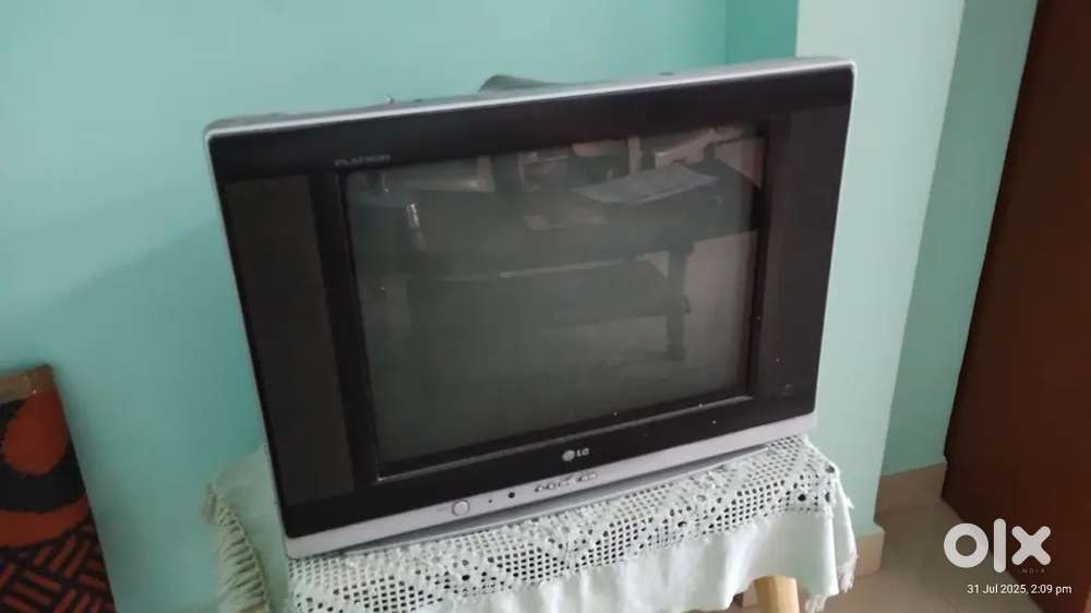 CRT TV is on Sale in working condition