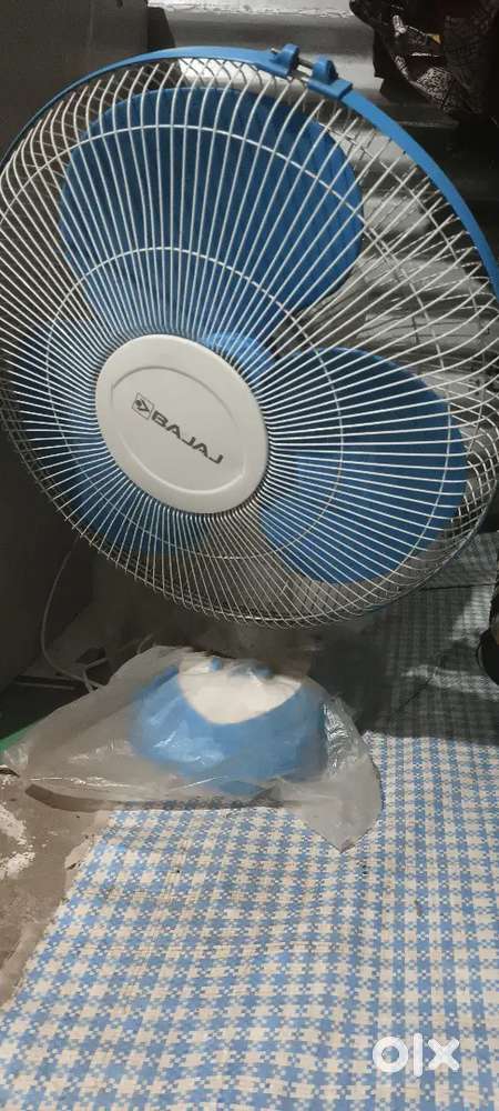 Bazaz table fan