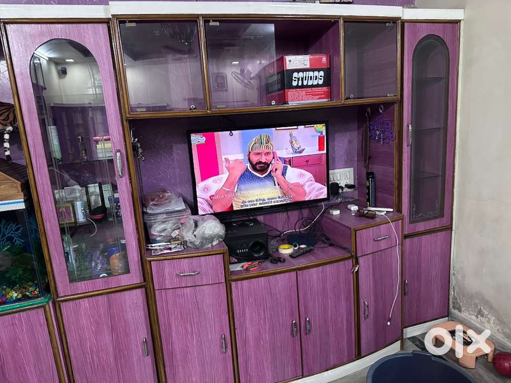 Tv cabinet