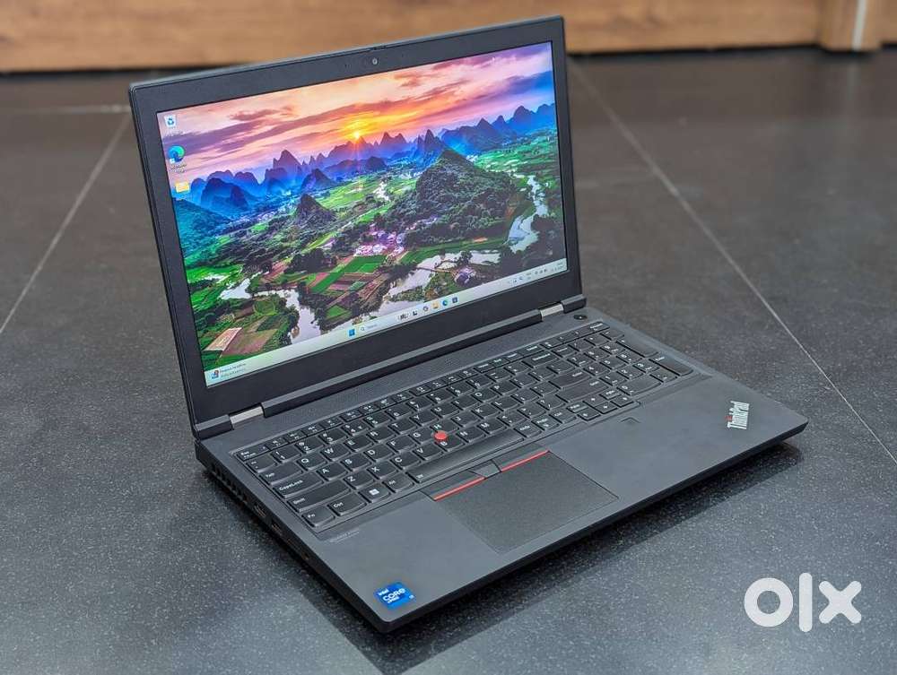 Lenovo ThnkPad P15 Gen 2  i7-11th (H)  32GB RAM 512GB SSD  4GB GFX