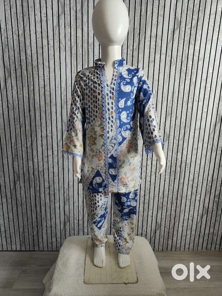 SalesMan for exhibition for kids wear