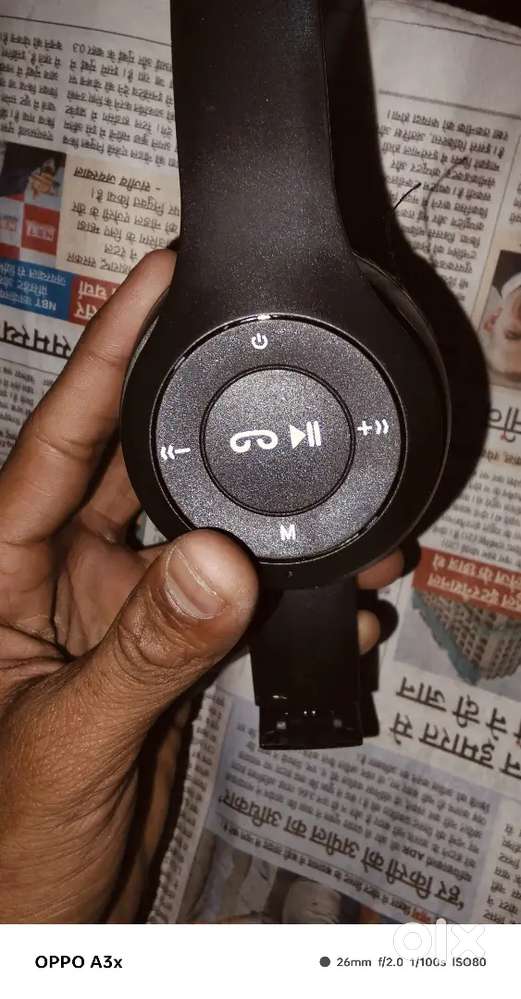 Mera band kar raha hai iske liye bech raha hoon