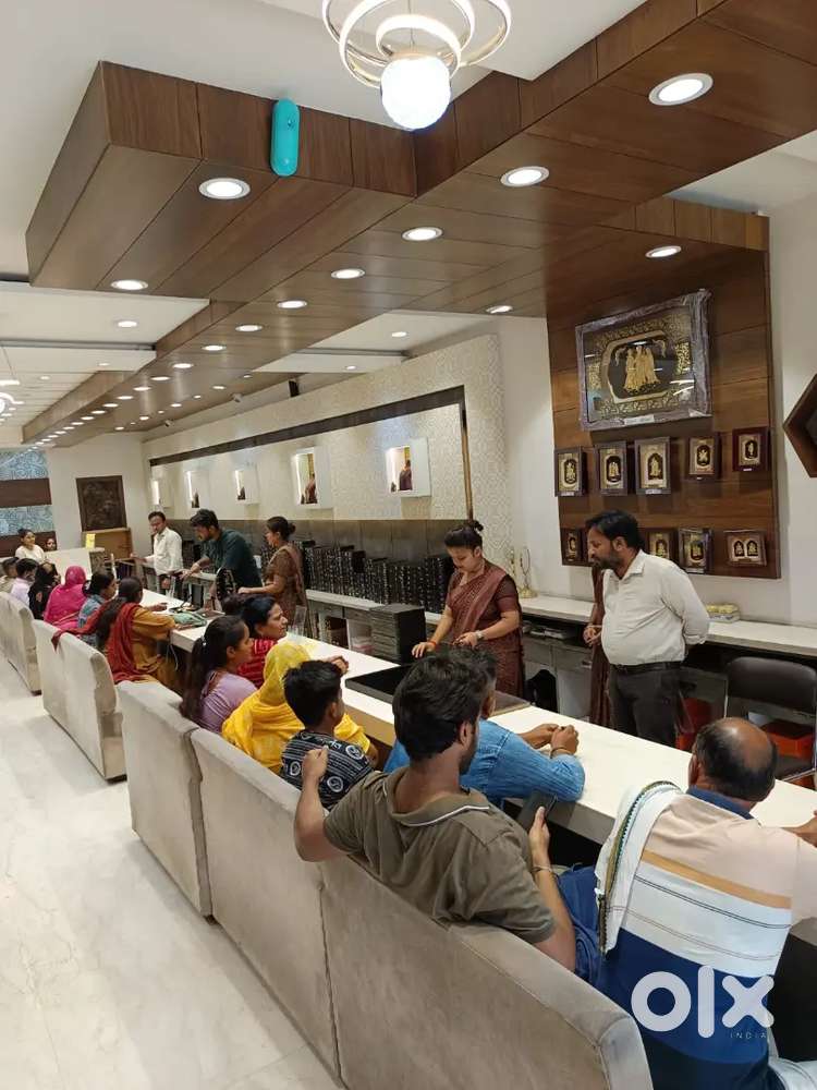 Sales executive ( Female ) for gold jewellery sale