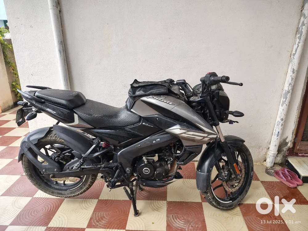 Pulsar NS 160