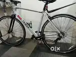Triban RC100 Road Bike – Lightweight Alu Frame – Great Condition
