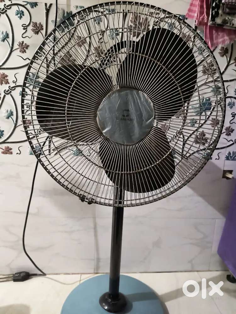 Standing fan